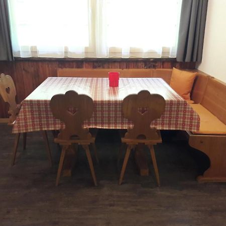 Bed and Breakfast Ferien In Der Bergwelt Von Adelboden Exterior foto